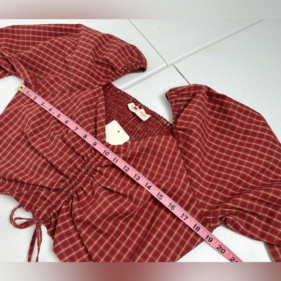 NWT Levi's Checkered Sweet Heart Neck Ruched Tie Front Crop Statement Top - Picture 8 of 13